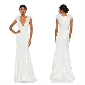 NWT MAC DUGGAL FEATHER SHOULDER V-NECK COLUMN GOWN WHITE 68137